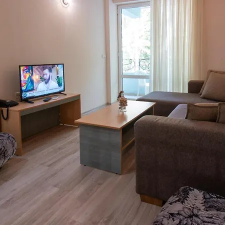 Hotel Ariana 3*