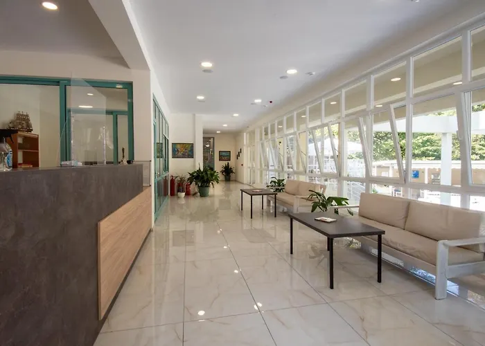 Ariana Kiten (Burgas)